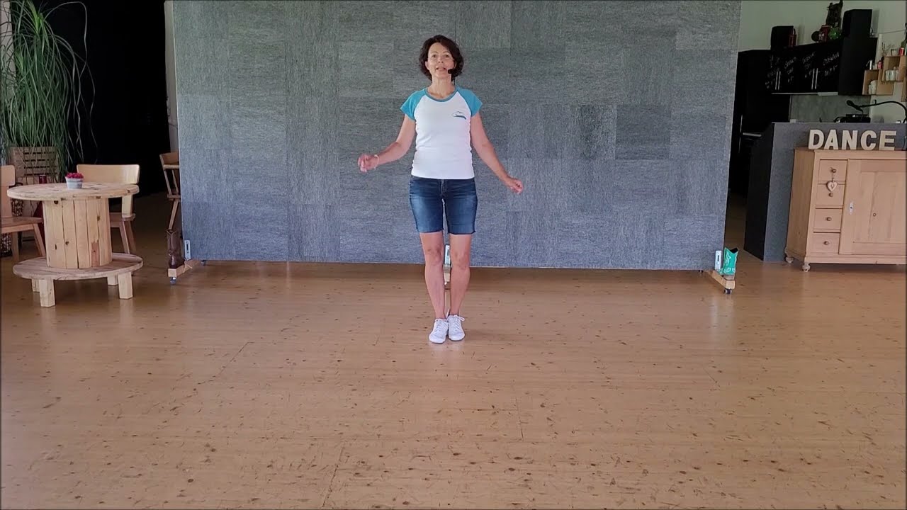 Prisca's Waltz Line Dance - LDP Cueing