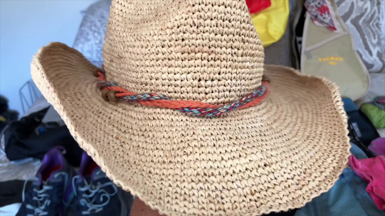 WOMEN: HOW to PACK LIGHT for a SUMMERTIME CAMINO: My pack weighed 13 LBS!!