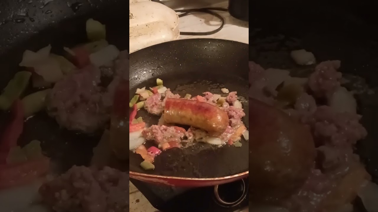 How To Make Spaghetti With Meatlovers Sauce and Mozzarella Cheese.