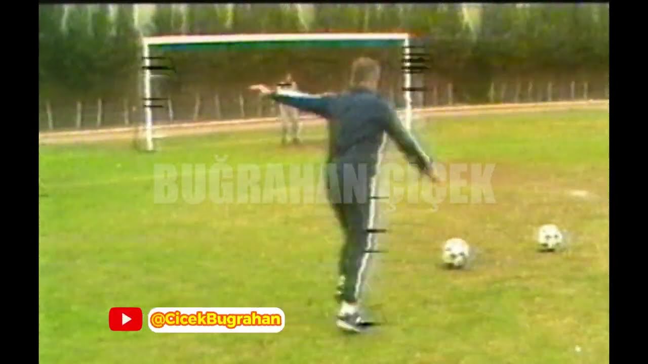 Metin Oktay Vefatından Kısa Bir S&uuml;re &Ouml;nce Sahada Şut &Ccedil;alışması Yapıyor (1991)