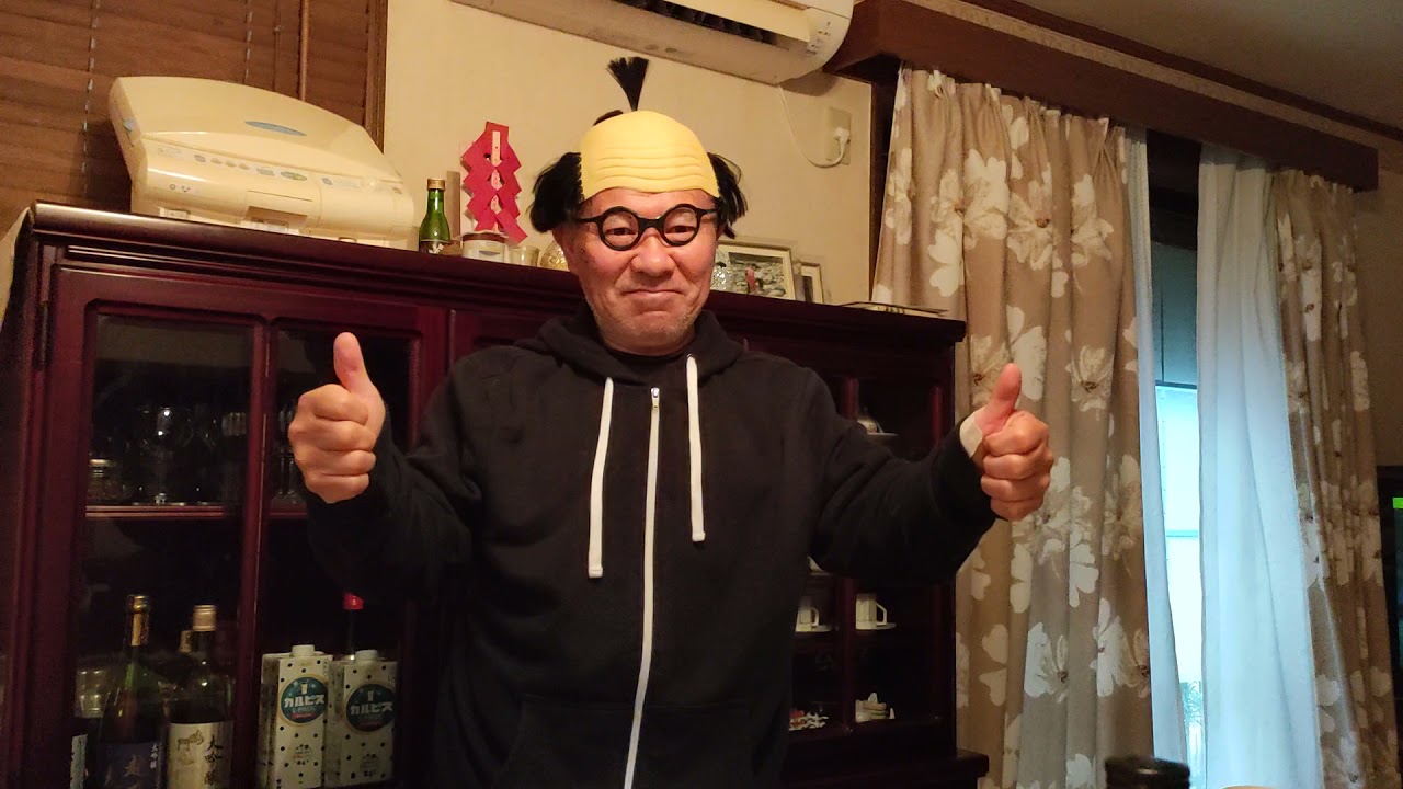 My dad's Halloween by hisself😂