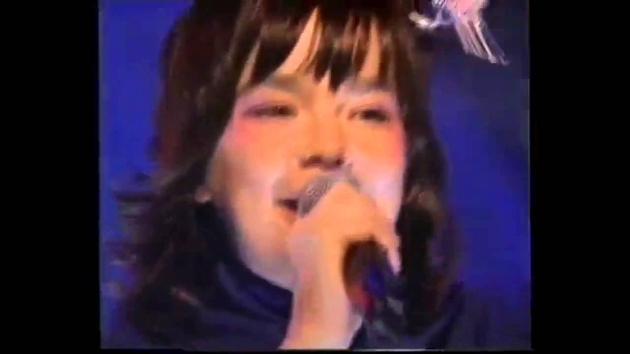 BJORK - JOGA LIVE [TV PERFORMANCE]