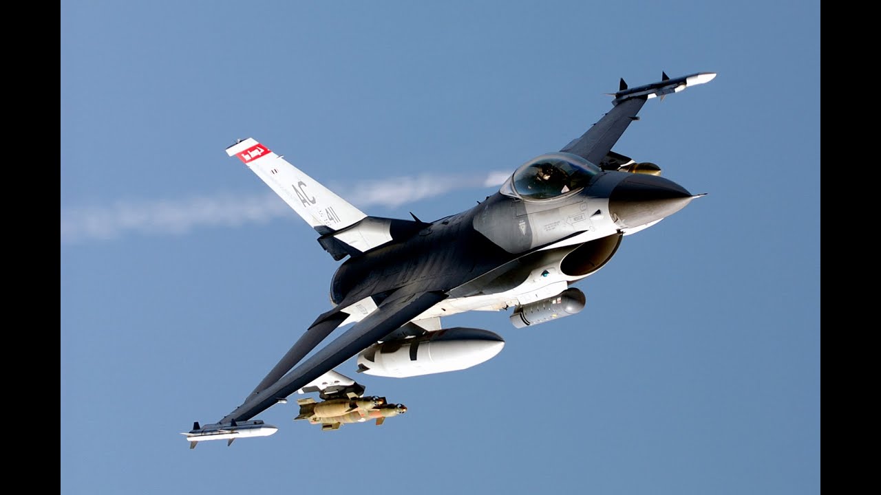 Weapons Loading on F-16C Fighting Falcons | RAF Lakenheath, UK
