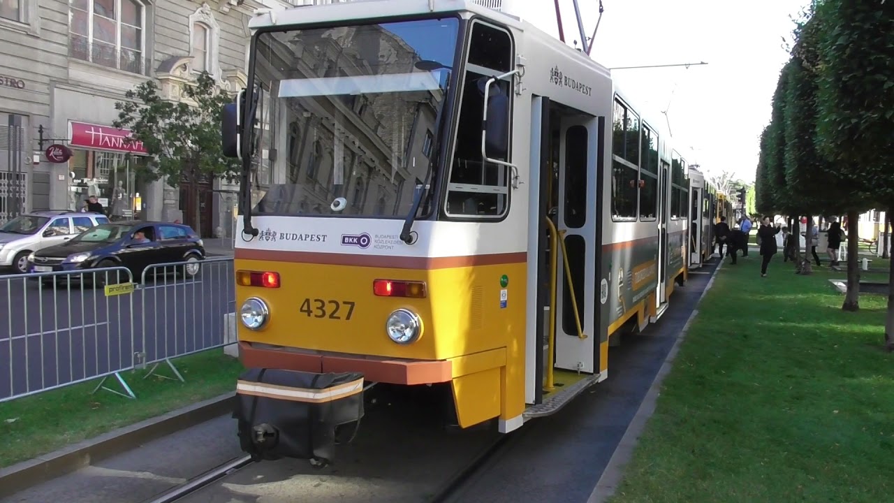 2021.09.19 Villamos kiállítás a Deák téren
