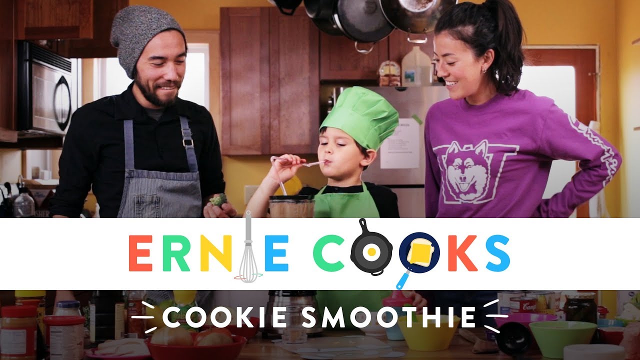 Ernie Makes a Cookie Smoothie | Ernie Cooks | HiHo Kids