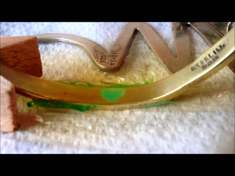 Testing fake silver and sterling silver with nitric acid