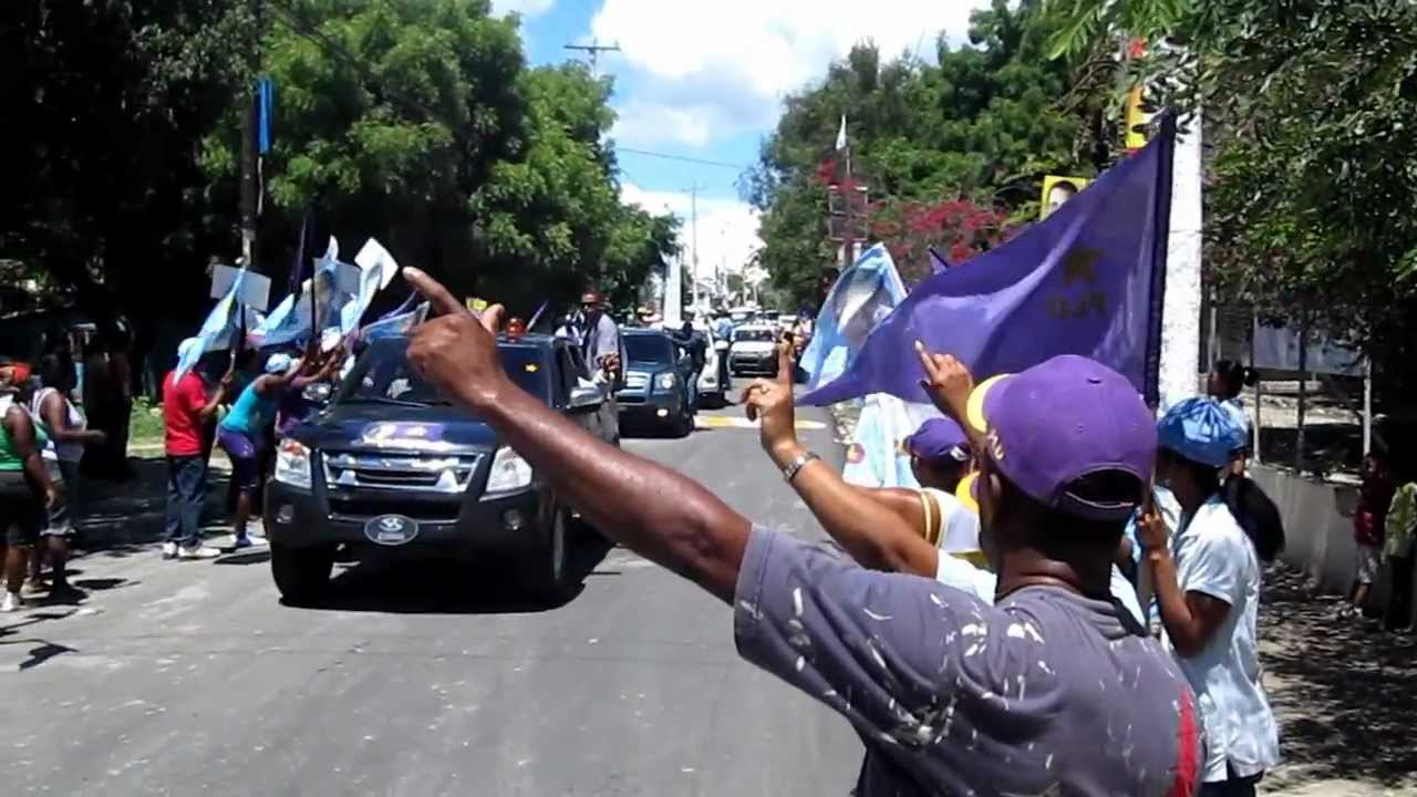 Paso de Danilo Medina por Vicente Noble.MOV