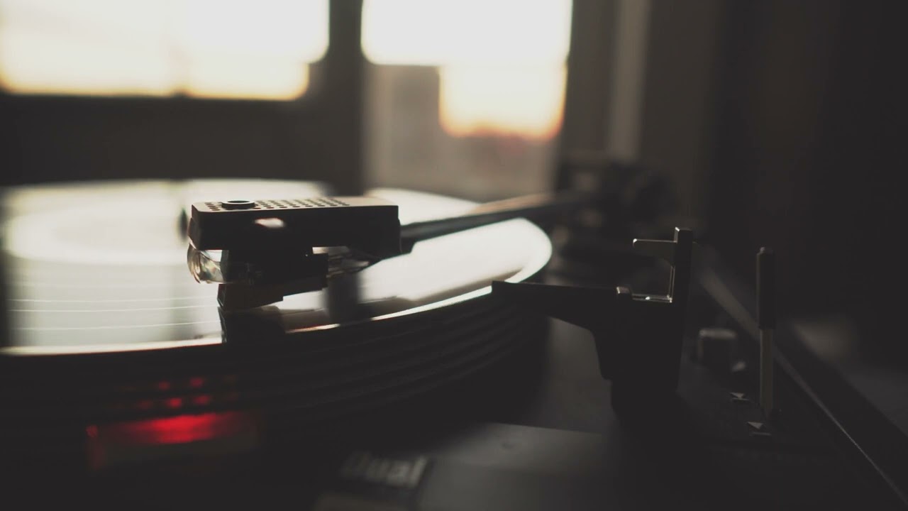 Lofi Vinyl Beats ☕ Relaxing Study Music & Chill Coffee Shop Ambience (1 Hour)