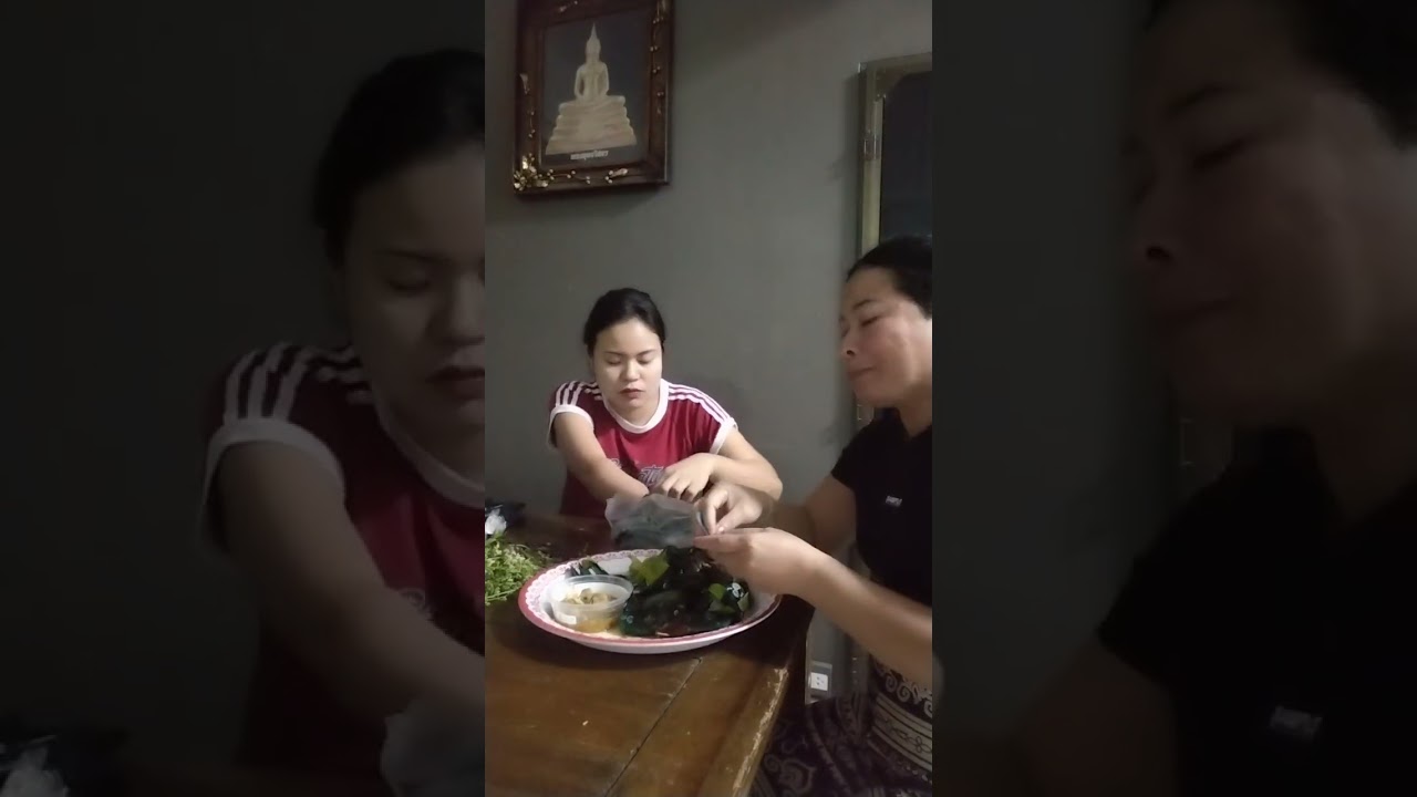 ลูกสาวเอานึ่งหอยแมลงภู่มาสู่กินแช่บๆจ้า