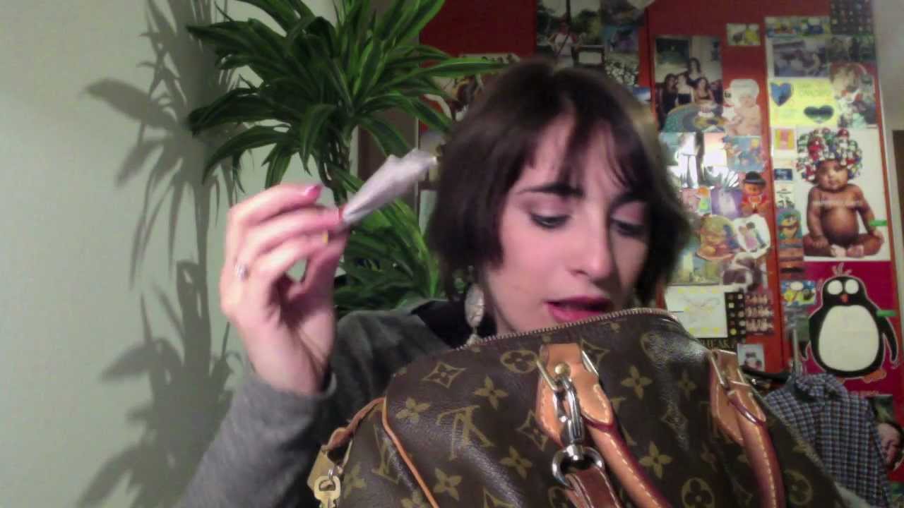 Video Tag What's in my bag_Cosa c'è nella mia borsa?