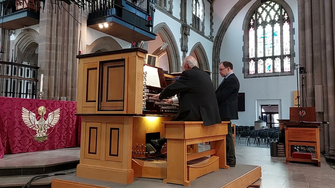 Ian Hare plays 'Folk Tune' by Percy Whitlock, on the organ of Blackburn Cathedral, 12/10/22.