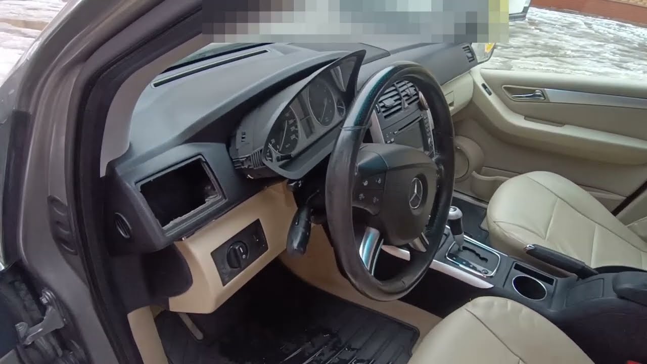 Mercedes Benz W245 B Dash Снятие щитка приборов