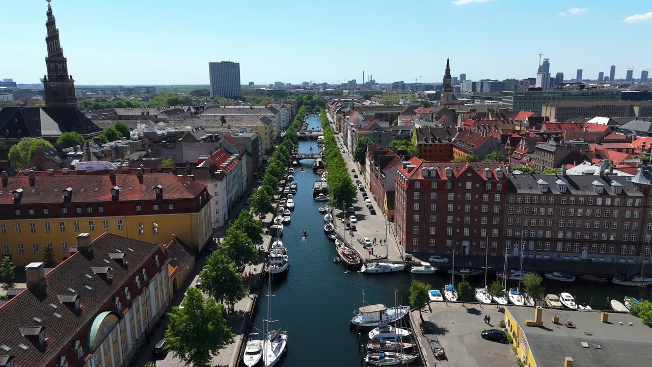 Christianshavn Canal in Copenhagen | 4K