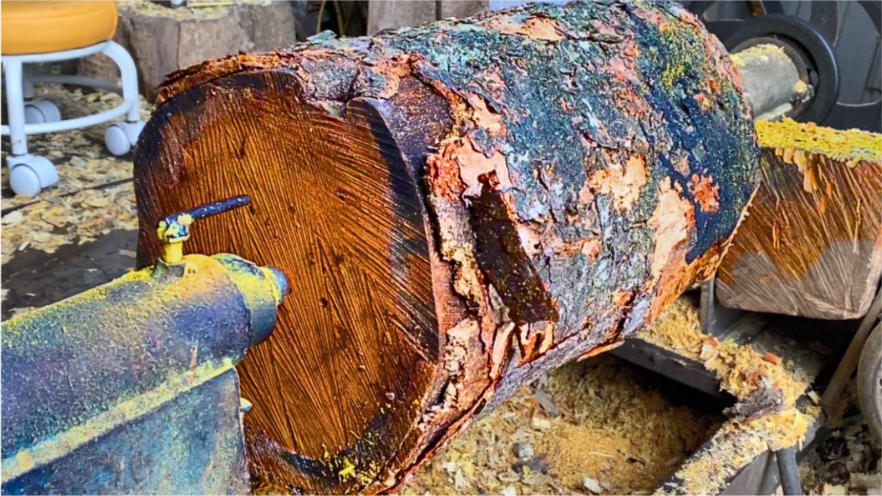 Turned wood // royal wood. A beautiful golden wood.