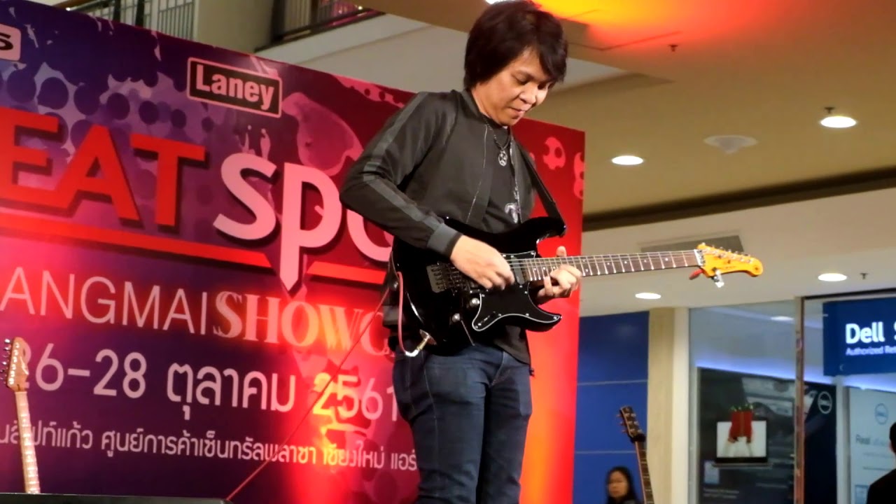 &ldquo;Mr.Frontman&rdquo;- Jack Thammarat Live at Central Airport Chiang Mai - Beat spot , Line6 Hx , Laney