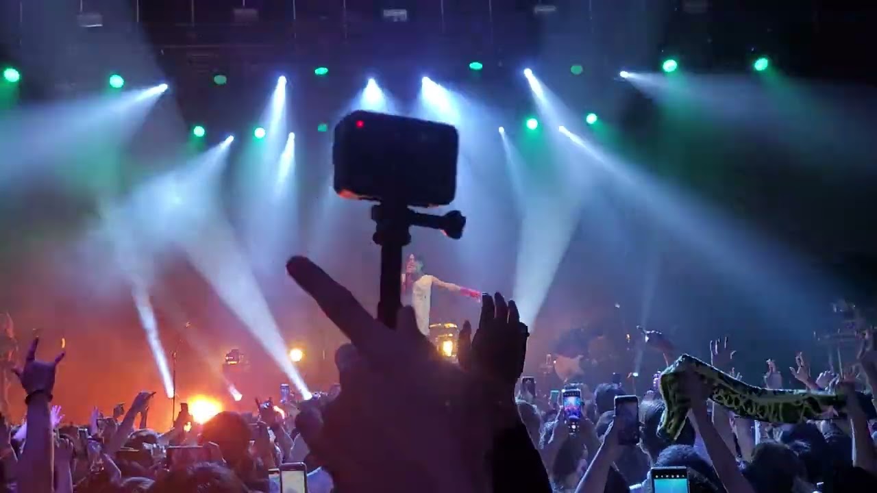 ONE OK ROCK - Luxury disease tour - Toronto 2022