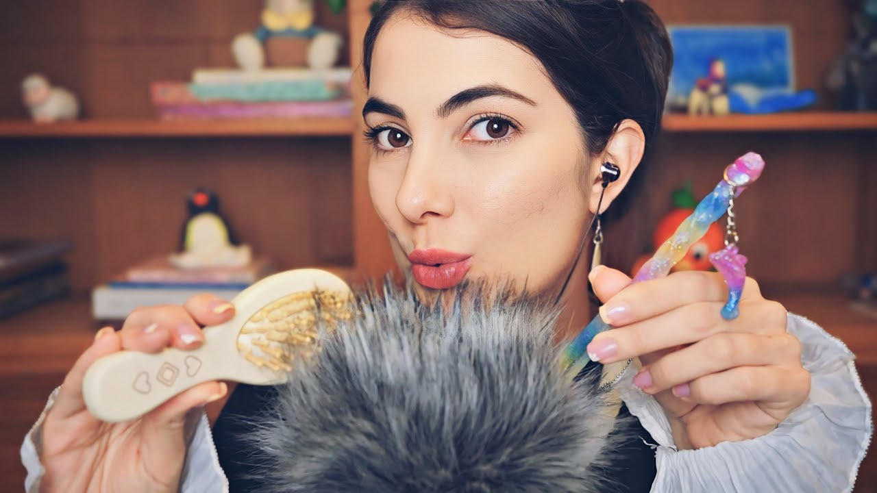 ASMR MASSAGEM NA CABEÇA DO AMIGO | Sweet Carol