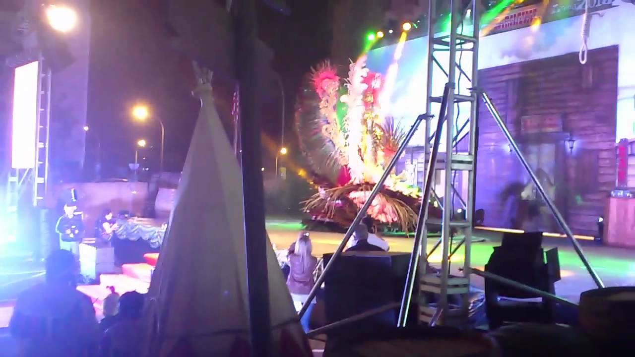 Gala de la elección de la reina del carnaval de los Cristianos. 