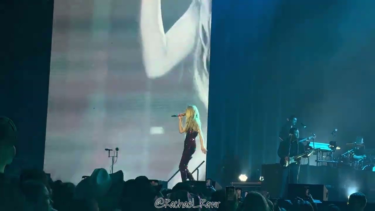 Blindsided (Yeah, Sure, Okay) - Kelsea Ballerini (Live in Fort Worth, TX)