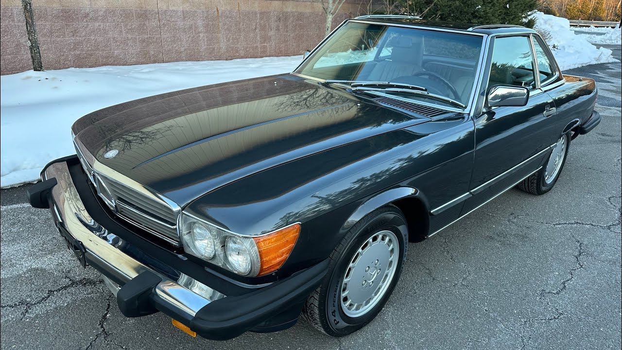 Mercedes-Benz 560SL 1986 года выпуска, пробег 62 000 миль. Исключительное состояние для повседнев...