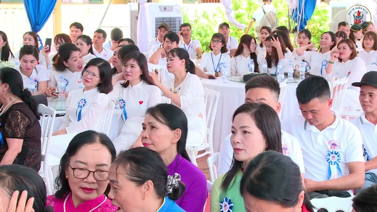 Hoa Xoan - St: Tiến Minh - Cựu học sinh Ngọc Trìu