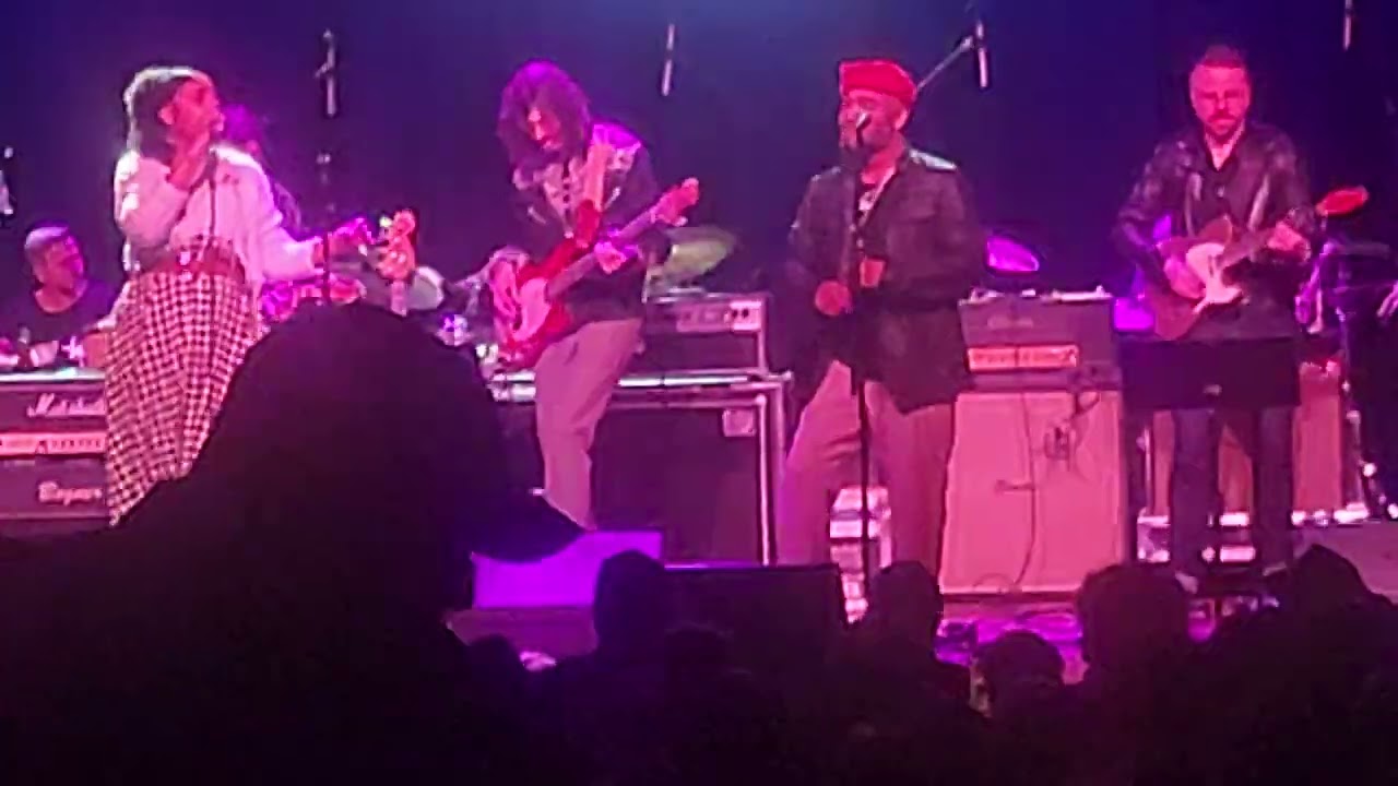 Kevin Scott's Holiday Revival 2025 3