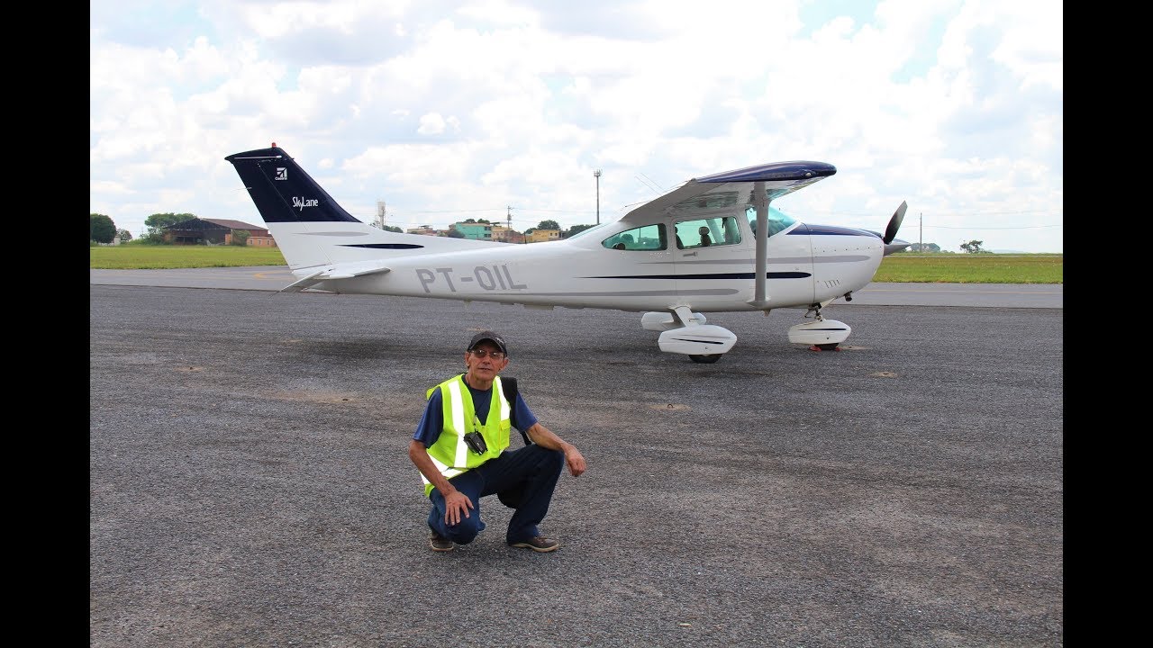 Lindo show aéreo no Aeroporto Carlos Prates
