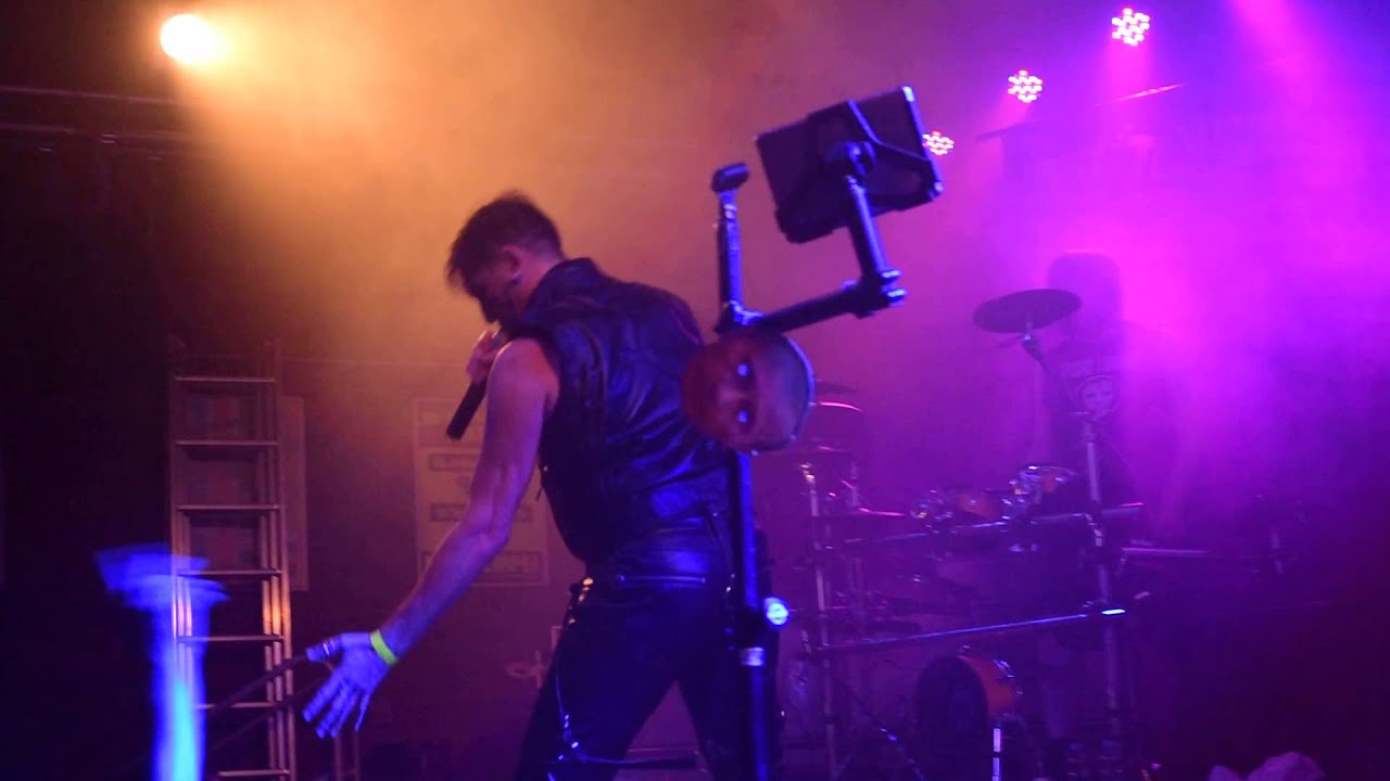 Tyske Ludder - Live at Oberhausen - Androgyner Held