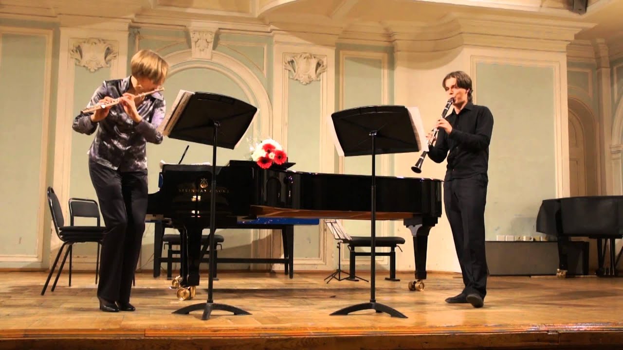 Heitor Villa-Lobos.  Chôros No. 2 for flute & clarinet (1924). Olga Ivusheikova. Anton Prishcepa