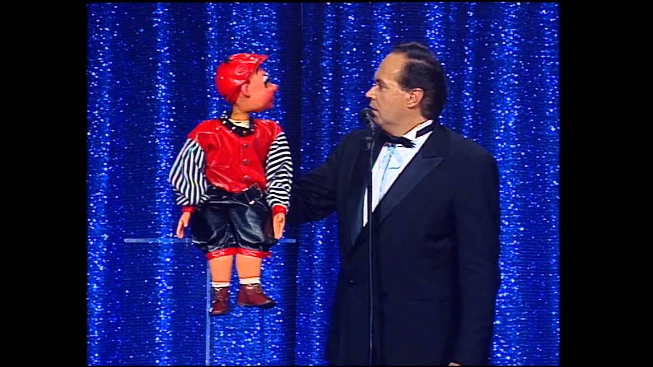 Jos&eacute; Luis Moreno y Monchito En El Programa Entre Amigos 1991