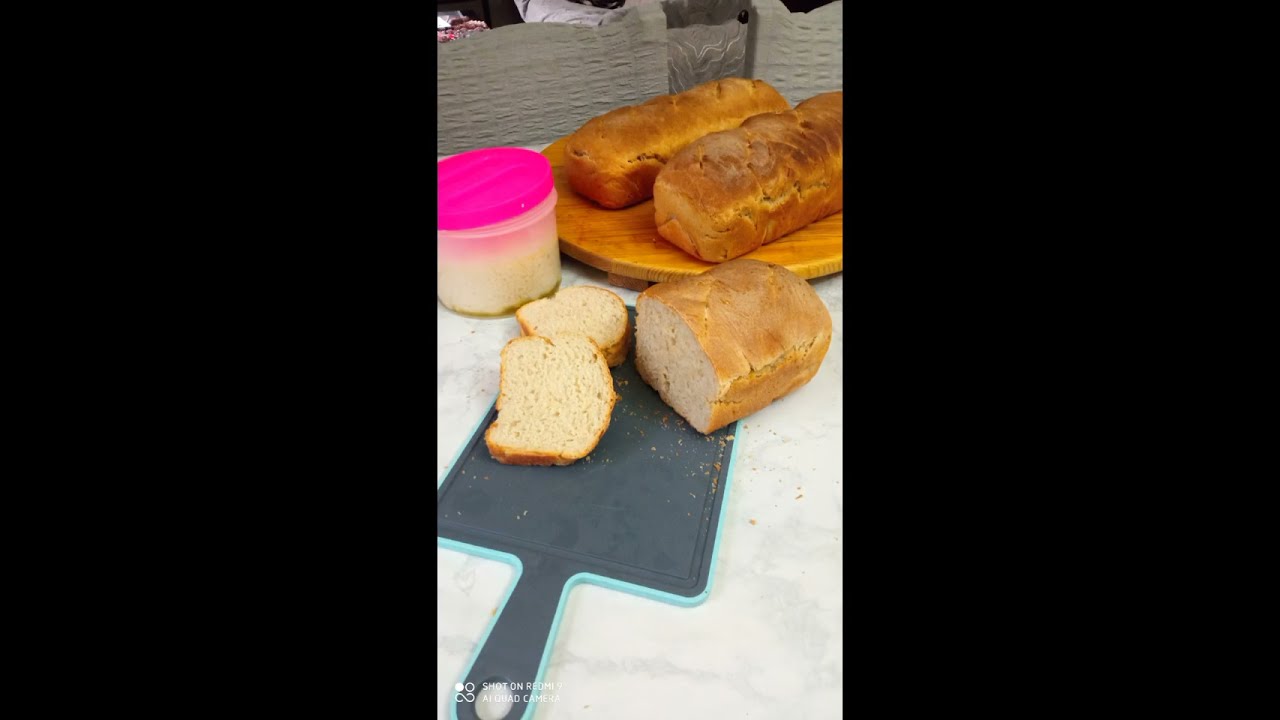 Φτιάχνω ψωμί με προζύμι,το πιο νόστιμο ψωμάκι 🌺 Το προζύμι μου μετράει 24 χρόνια!!!! Απολαύστε το 🎥