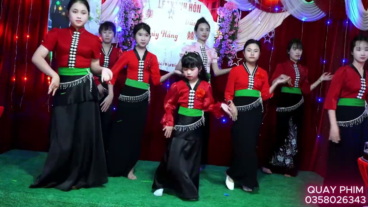 múa lăm tơi.mừng lễ thành hôn(minh dũng & thúy hằng)tại bản co cáng nam thanh ĐB