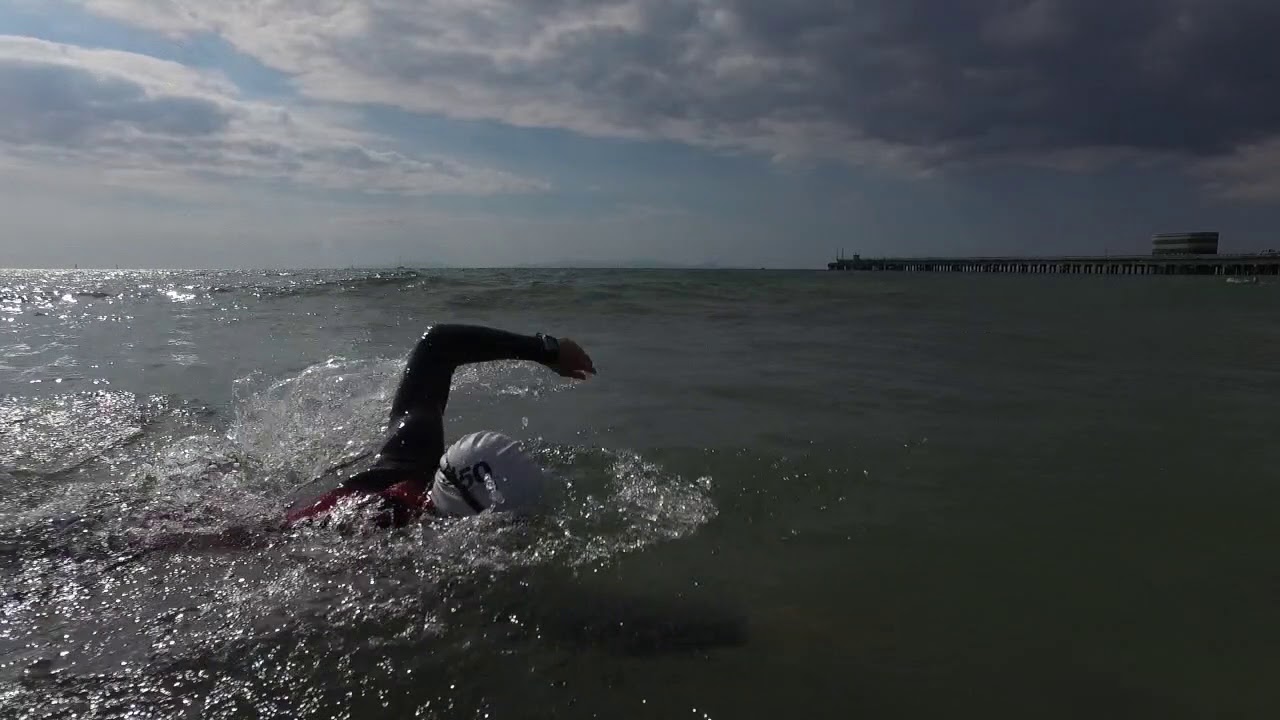 Erstes Schwimmtraining im Meer