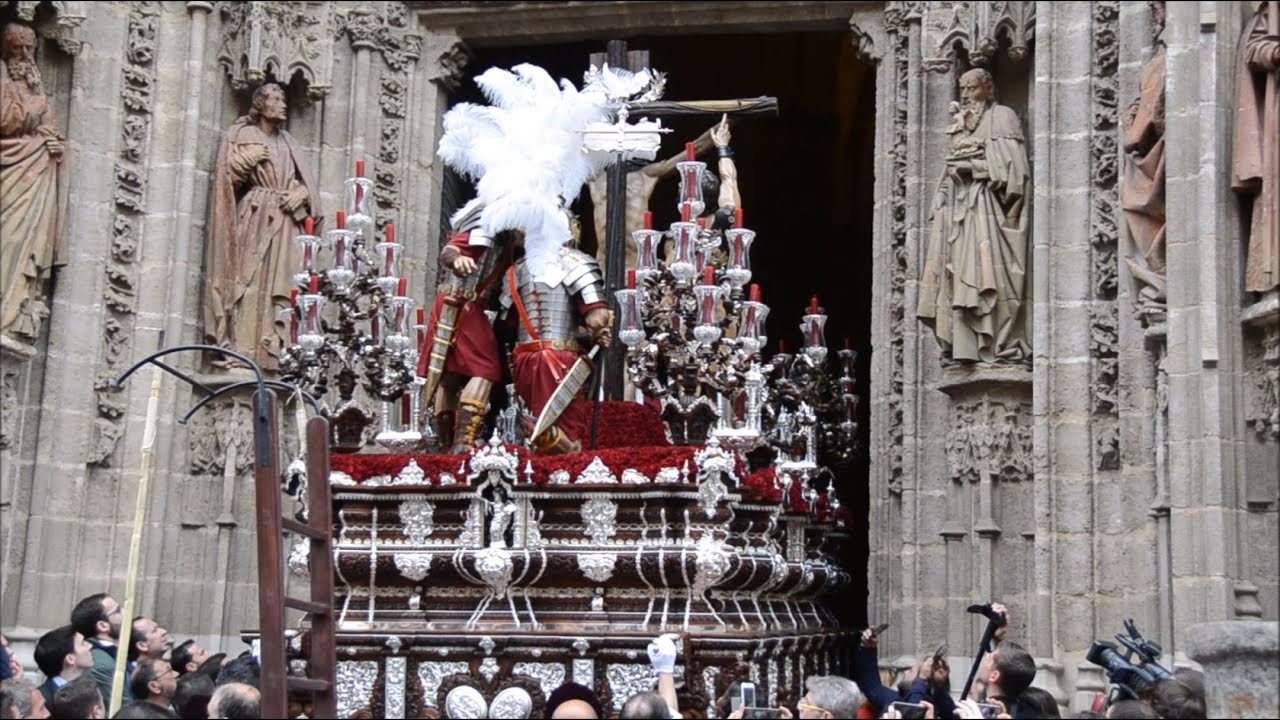 La Hermandad del Cerro del Águila se refugia en la Catedral - Semana Santa de Sevilla 2016