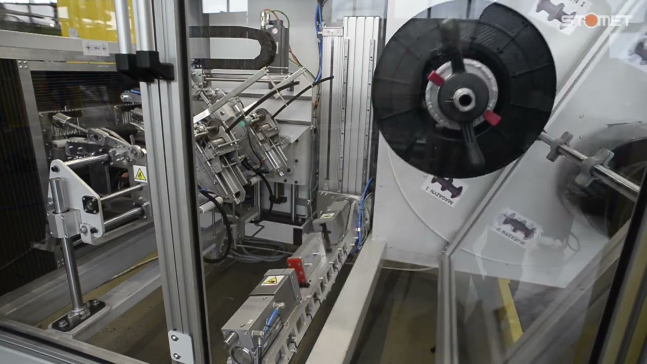 Stomet Sanok - Maszyny i urządzenia. Maszyna do nawijania profili gumowych.