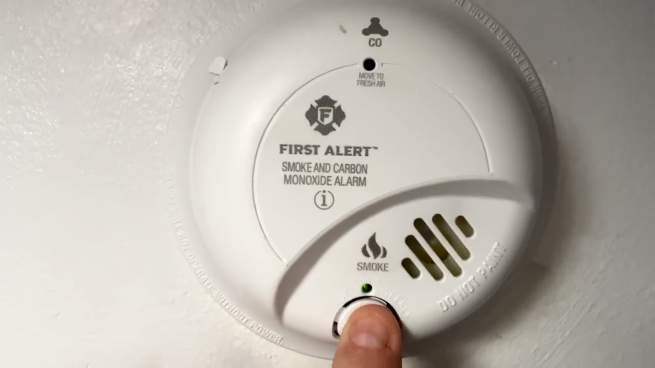 Обзор проводного детектора дыма и угарного газа FIRST ALERT BRK SC9120FF