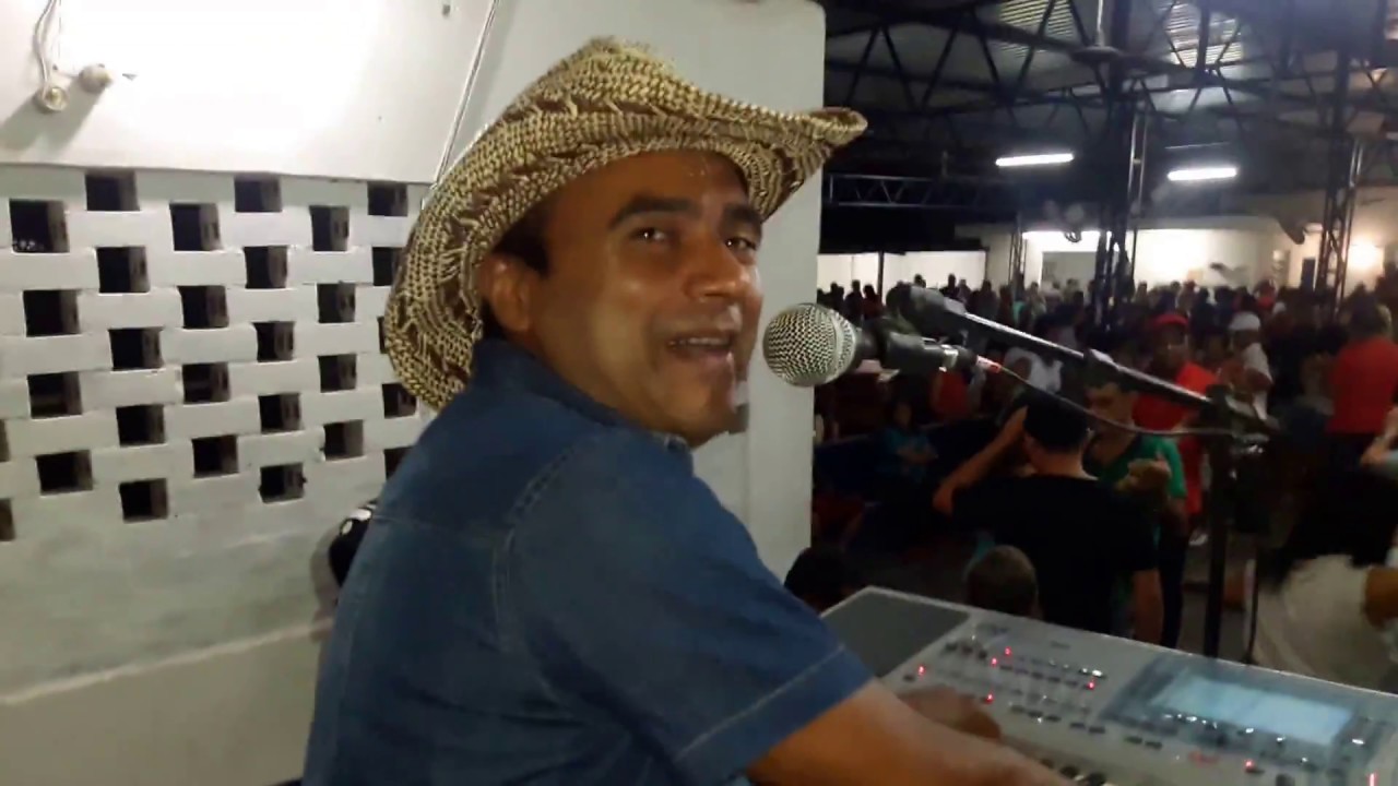 PREGUINHO SEUS TECLADOS-CASTELO E.E.SANTO