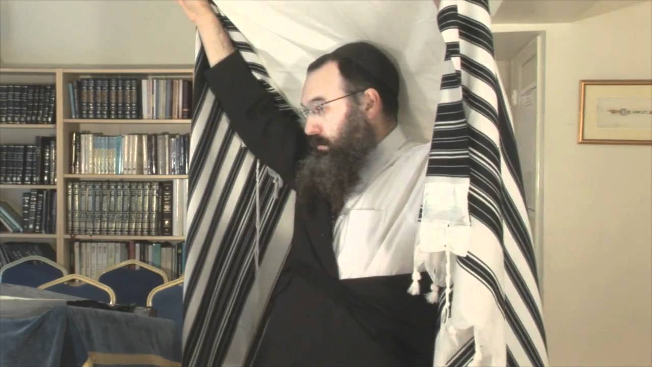 01 SMS: How to put on the TALLIS (Chabad)