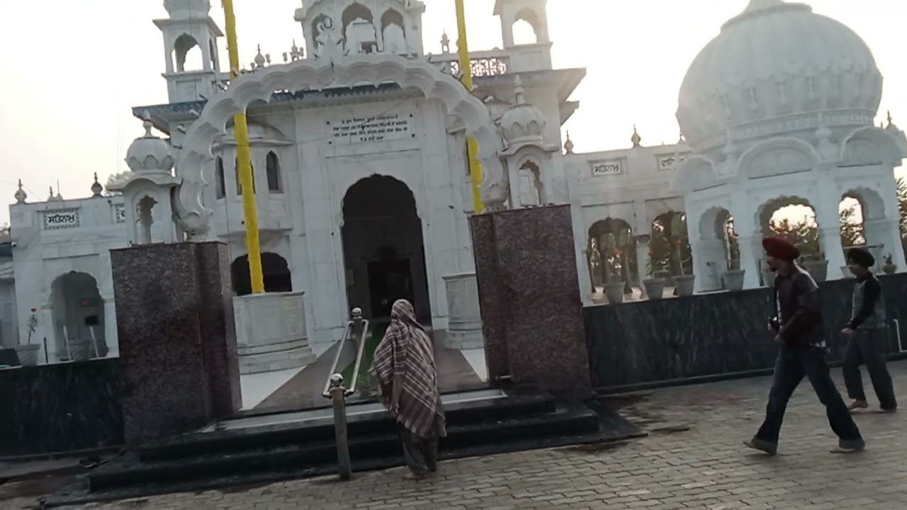 ਗੁਰਦੁਆਰਾ ਝੂਲਣੇ ਮਹਲ ਪਿੰਡ ਠੱਠੀ ਖਾਰਾ