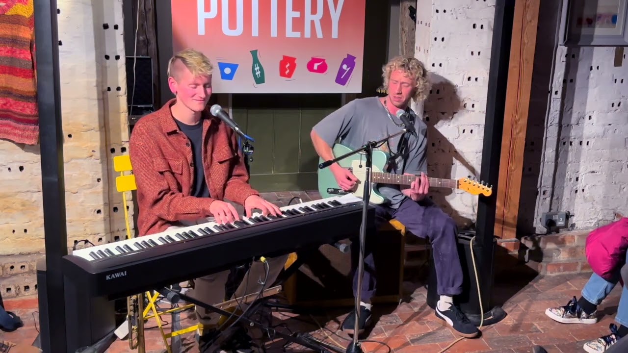 Ollie Coombes & Seb Skelly  performing Thinkin' 'bout Leaving