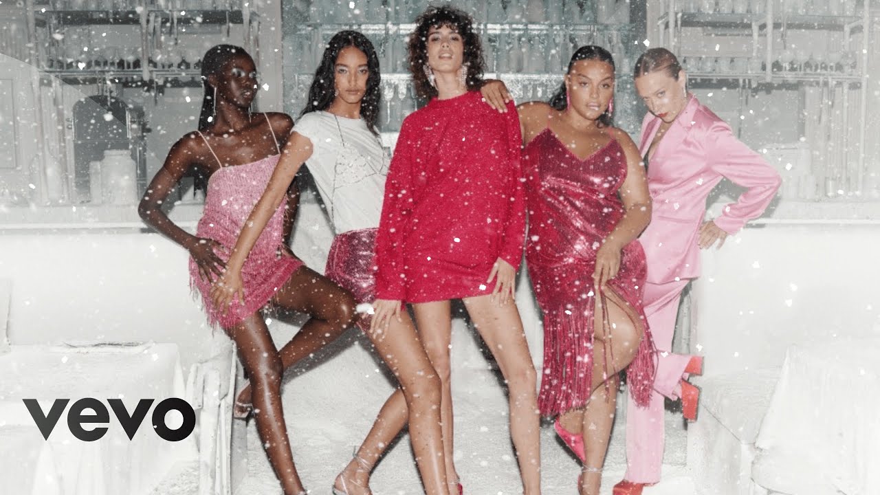 holiday style just got magic - every little star (oficial video) h&m