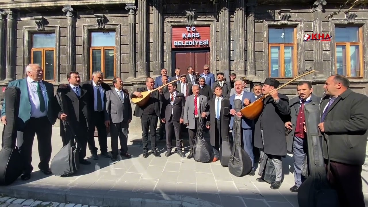 Kars Aşık Şenlik Uluslararası Aşıklar Bayramı “Kiziroğlu” ile başladı