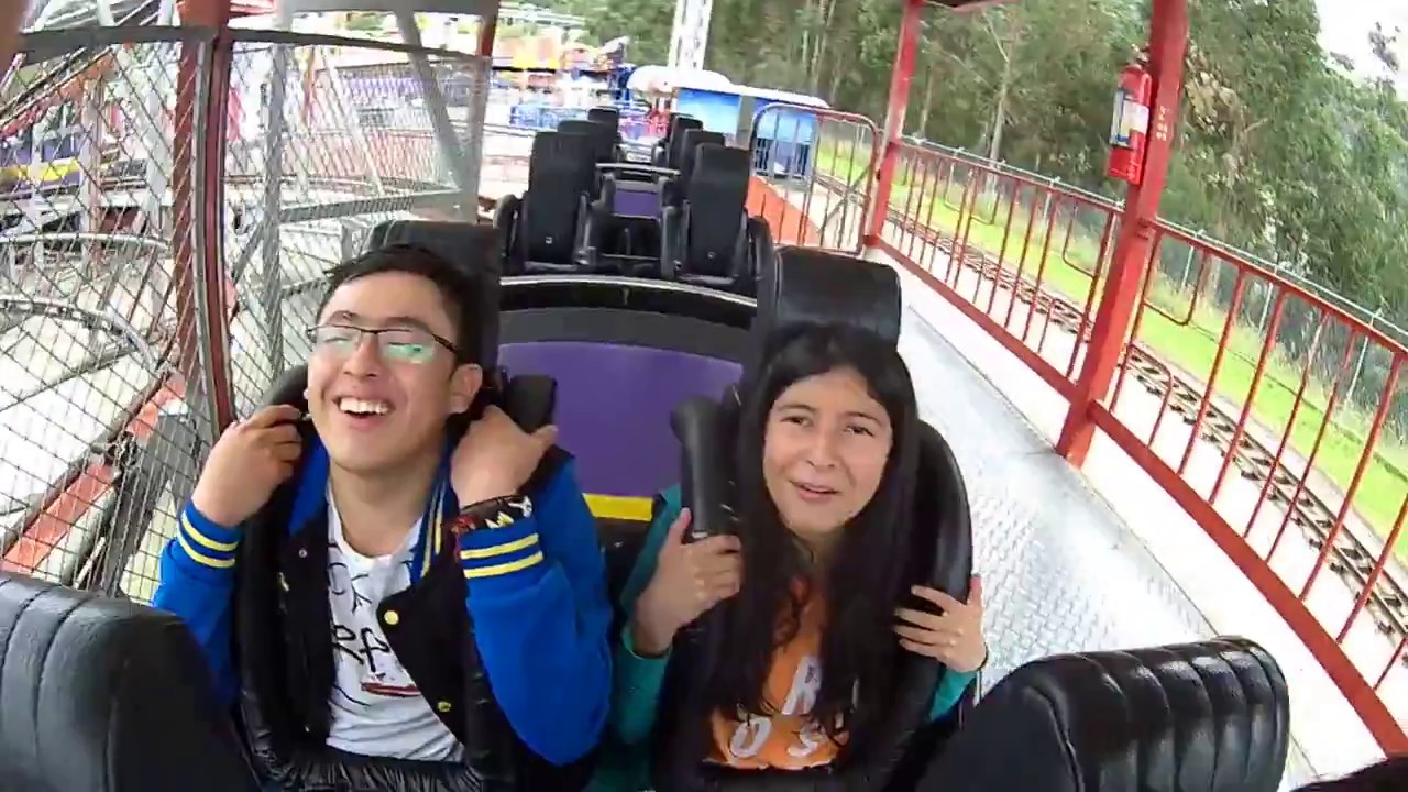 vulQano park Quito Ecuador.montaña rusa mas extras chevere recomendado