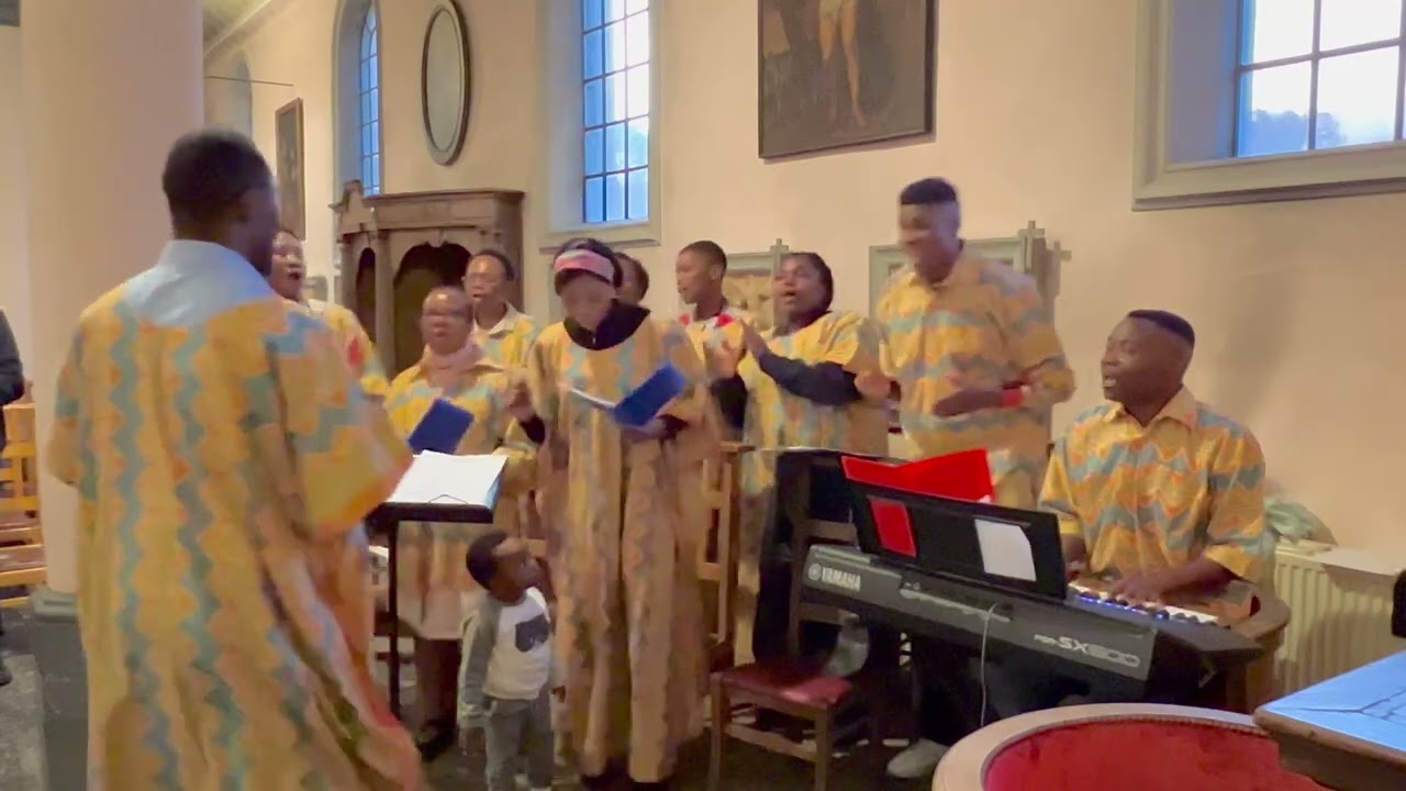 NKEMBO ALELUYA: Chorale Congolaise Bens Bagula (à saint François d’Assise)