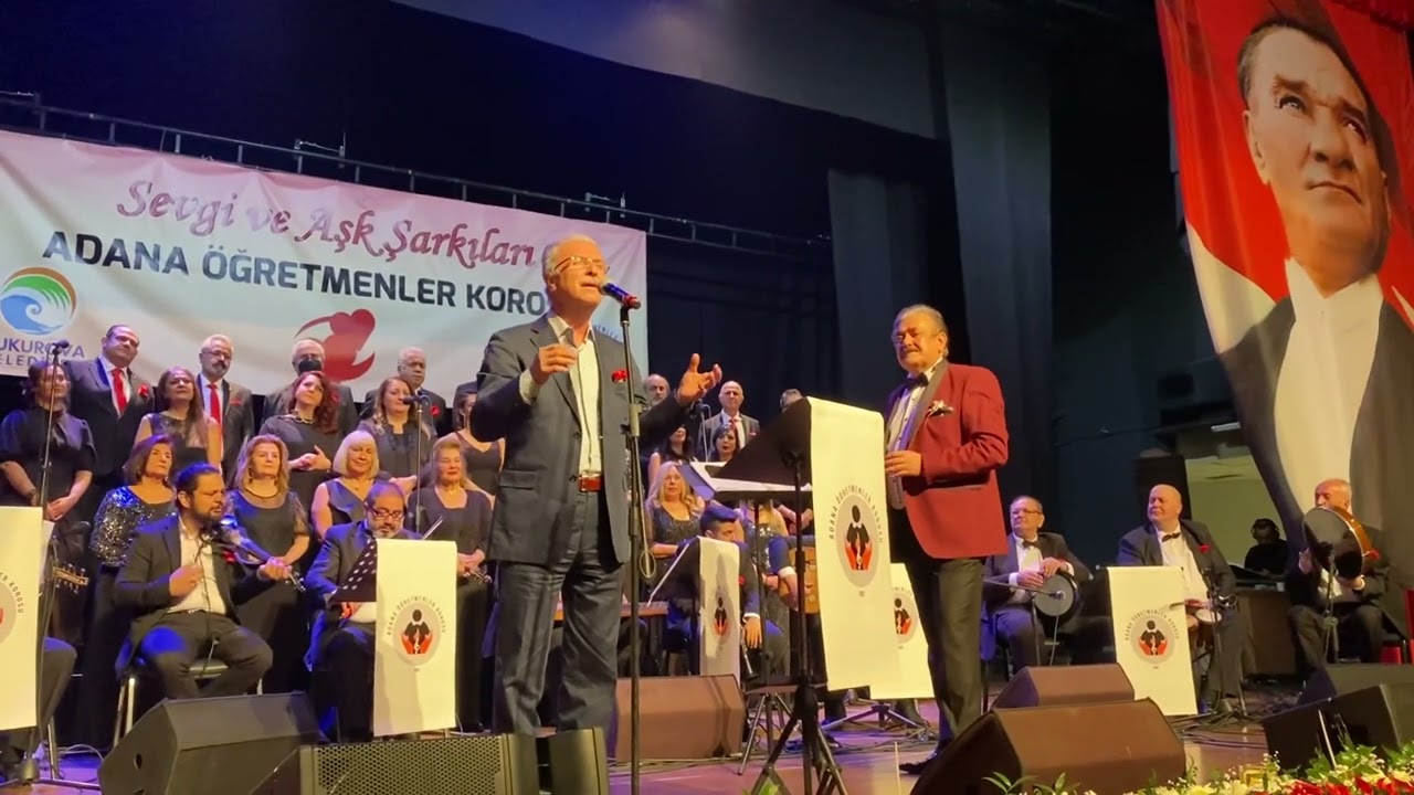 Yüzüme Baharak Gözleri Nemli Elveda Sevgilim Elveda Dedi