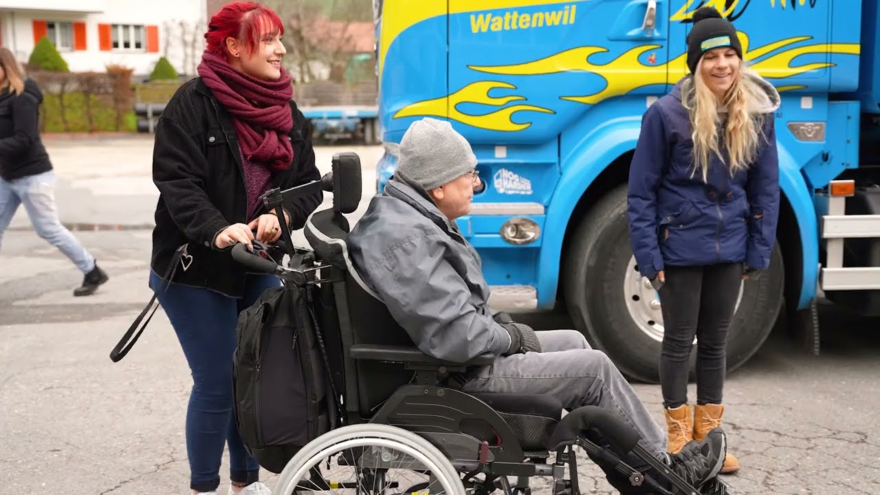 Fahrt mit Lastwagen