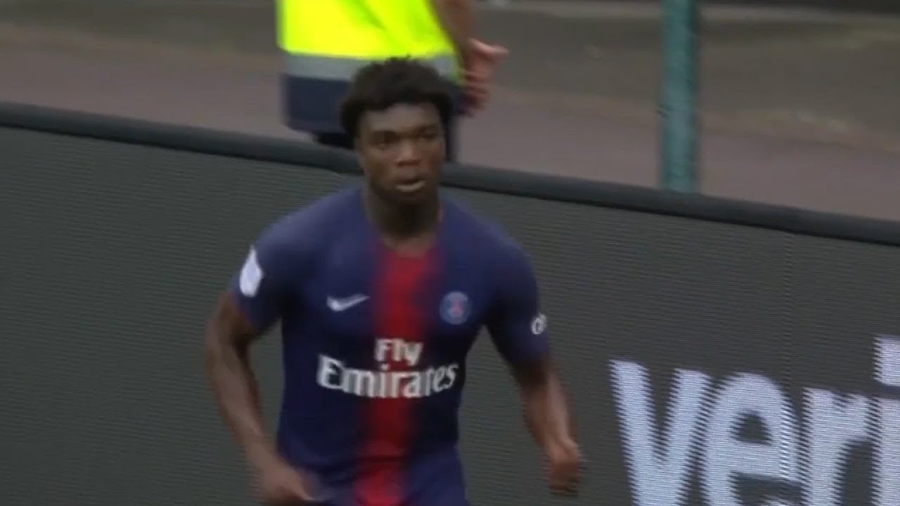 Loïc Mbe Soh (17 years) VS Bayern Munich 21-07-2018