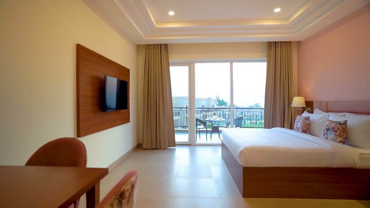 Your Private Balcony in the Clouds | Club Mahindra Patkote | Studio Room Tour