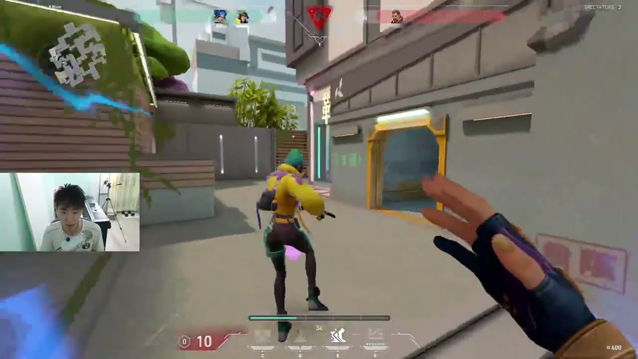 judging players in valorant brings hapiness (ft. richard)