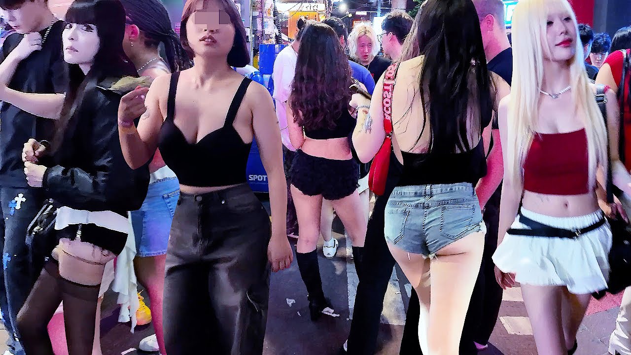 [4K Hongdae street in Seoul 😎😎😎] Hongdae club street has great energy # SEOUL # KOREA
